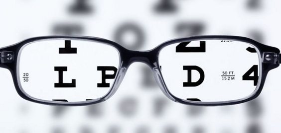 成年后近视度数会加深吗?及时矫正近视困扰的好方法!