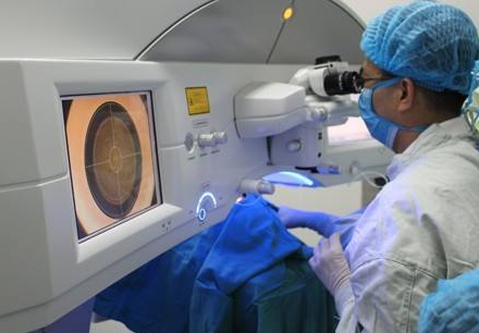 上海飞秒激光手术哪家医院好